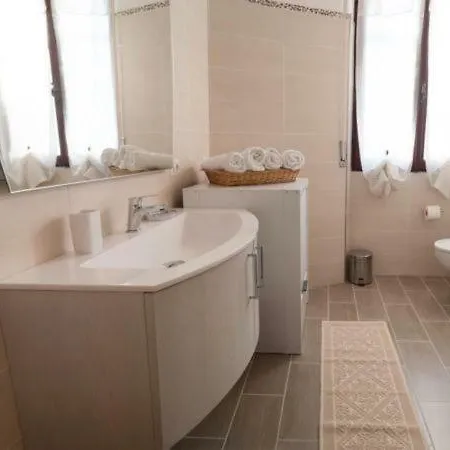Chalet Pittulongu Chalet Sleeps 7